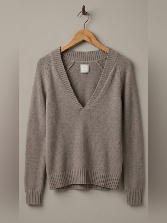 Old Navy Sweaters - Old Navy Grey Pullover Sweater Large